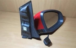 Зеркало боковое правое для Opel Astra 2015 года на фотографиях