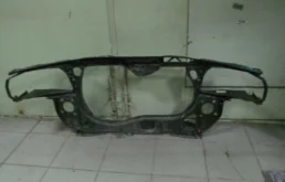 Панель радиатора (телевизор) для Audi A4 2006 года на фотографиях