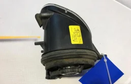 Противотуманка (ПТФ) передняя правая для Volvo S80 2009 года на фотографиях