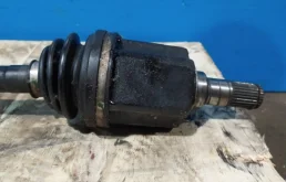 Привод передний левый для Nissan Murano 2002 года на фотографиях