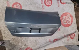 Крышка багажника для Volvo S80 2011 года на фотографиях