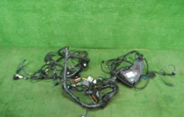 Уплотнитель передней правой двери для Ford Transit 2013 года на фотографиях