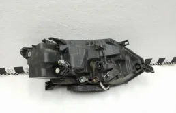 Фара ксенон левая для Nissan X-Trail 2017 года на фотографиях