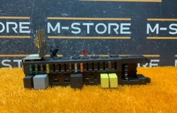 Блок предохранителей под капотом для Mercedes-Benz C class CL203 2000-2008