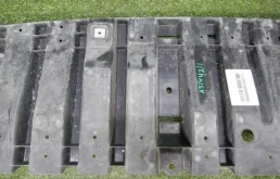 Усилитель переднего бампера для Toyota RAV4 2018 года на фотографиях