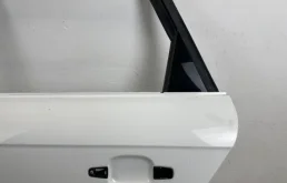 Дверь задняя левая для Audi A4 2016 года на фотографиях