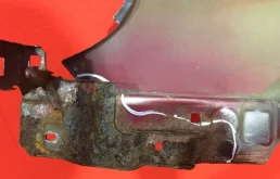 Крылья для Nissan Almera 2003 года на фотографиях