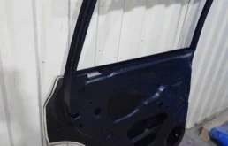 Дверь задняя левая для Toyota Land Cruiser 2013 года на фотографиях
