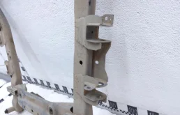 Подрамник двигателя для Renault Duster 2018 года на фотографиях