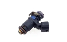 Форсунка топливная для Skoda Octavia 2015 года на фотографиях