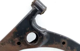 Рычаг передний левый нижний для Toyota Avensis на фотографиях