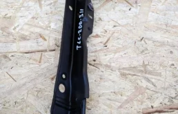 Стойка замка капота правая для Toyota Land Cruiser на фотографиях