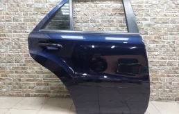 Дверь задняя правая для Mercedes-Benz M class 2009 года на фотографиях