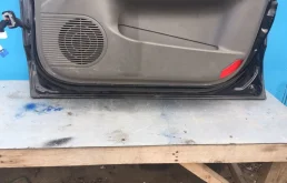 Дверь передняя правая для Hyundai Tucson 2008 года на фотографиях