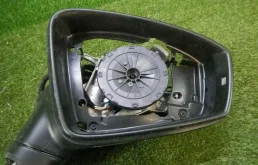 Зеркала для Volkswagen Tiguan 2016 года на фотографиях