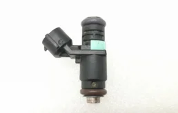 Форсунка топливная для Skoda Octavia 2015 года на фотографиях