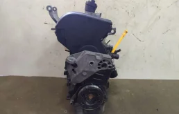 Двигатель для Skoda Octavia 1996 года на фотографиях