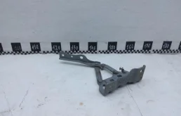 Петля капота правая для Kia Sportage на фотографиях