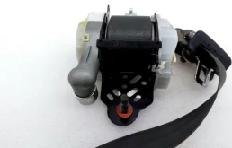 Ремень безопасности передний правый для Kia Rio 2014 года на фотографиях