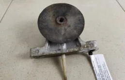 Подушка двигателя задняя левая нижняя для Suzuki Liana 2004 года на фотографиях