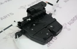 Замок багажника для BMW 5er 2009 года на фотографиях