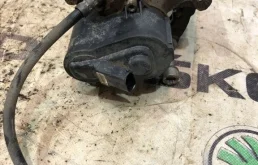 Суппорт задний левый для Volkswagen Passat 2015 года на фотографиях