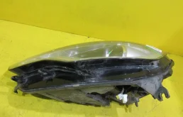 Фара левая для Audi A6 2010 года на фотографиях