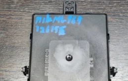 Блок управления дверью для Mercedes-Benz M class 2009 года на фотографиях