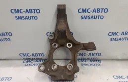 Кулак поворотный правый для Volvo XC90 2003 года на фотографиях