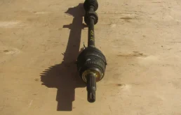 Привод передний правый для Toyota Corolla 2003 года на фотографиях