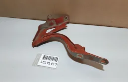 Петля капота правая для Kia Sportage на фотографиях