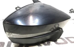 Зеркало боковое правое для Skoda Octavia 2020 года на фотографиях