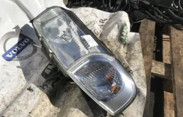 Фара левая для Volvo S80 2005 года на фотографиях