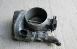 Дроссельная заслонка для Volkswagen Passat 1997 года на фотографиях