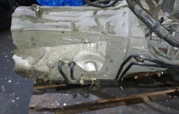 АКПП для Porsche Cayenne 2004 года на фотографиях