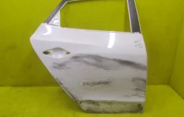 Дверь задняя правая для Hyundai ix35 2012 года на фотографиях