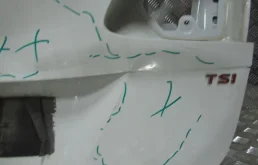 Крышка багажника для Volkswagen Passat 2013 года на фотографиях