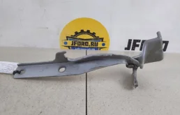 Петля капота левая для Suzuki Grand Vitara на фотографиях