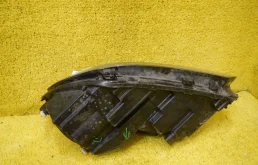 Фара ксенон левая для Volkswagen Tiguan 2015 года на фотографиях