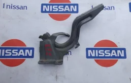 Петля капота левая для Nissan X-Trail 2021 года на фотографиях