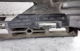 Кронштейн заднего бампера левый для Volkswagen Polo 2016 года на фотографиях