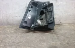 Фонарь внешний правый для Toyota Land Cruiser 2007 года на фотографиях