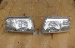 Фары для Suzuki Grand Vitara 2004 года на фотографиях