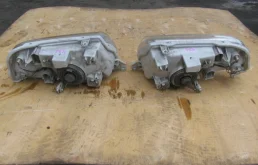 Фары для Suzuki Grand Vitara 2004 года на фотографиях