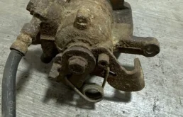 Суппорт задний левый для Audi A4 на фотографиях