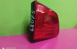 Фонарь внутренний левый для Volkswagen Tiguan 2014 года на фотографиях