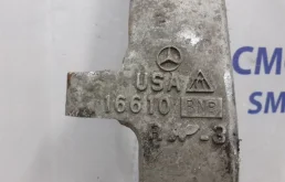 Кулак поворотный правый для Mercedes-Benz M class 2012 года на фотографиях