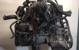 Двигатель без навесного для BMW 5er 2000 года на фотографиях