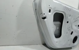 Кулак поворотный левый для Volkswagen Polo 2018 года на фотографиях