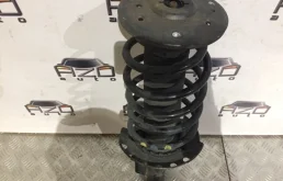 Амортизатор передний левый для Volvo S80 2011 года на фотографиях